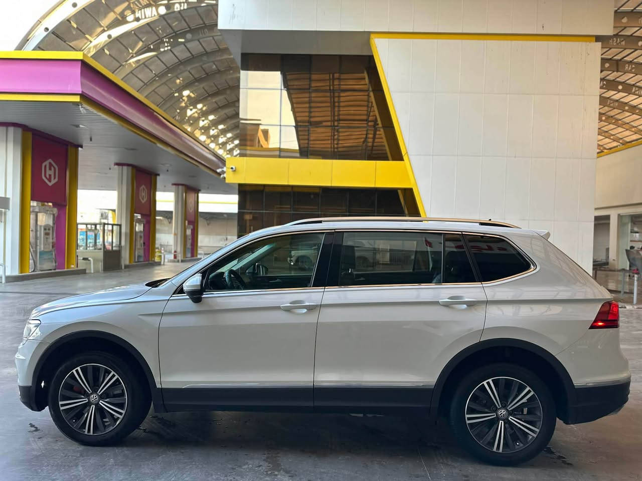 فولكس واكن
تيكوان 2020 tiguan
فقط 150ورقه و مجال
R.Line يعني سياره فول فول مواصفات 
بريك بةسمة
شاشة اليكتروني 
اوينة كارةبايي 
گير ماوس 
Eco _ normal _ sport _ costum
كوشن كارةبايي 
بصمه
بانوراما
رقم سليمانية 
سنوية جديد / سەنەوی  و هەزەی نوێیە 
صبغ : بولند و جةمةلوغ يعني دووقطعه /قطعتين 
102 هةزار رويشتوه 
ژمارەی تەلەفون يان واتس اب
***********
*********** أربيل, العراق
