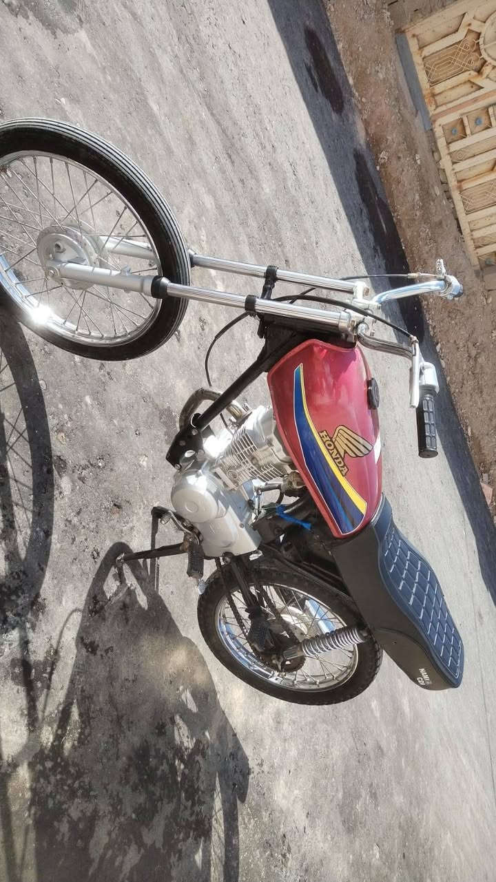 للبيع السعر 500 شراي يتصل ***********
