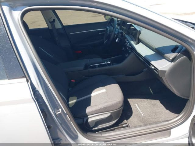 ♦️ نوع السيارة:2026 HYUNDAI SONATA SEL SPORT
♦️ تاريخ المزاد :Mon Jul 20 الاثنين
♦️ الضرر : موضح في الصور
♦️ سعر السيارة :  يحدد في المزاد
✅   توفر شركتنا لكم أفضل الخدمات
للاستفسار اكثر  الاتصال بالأرقام التالية:
☎ ***********  متوفر واتساب
 ***********      متوفر واتساب
أوقات العمل :
طيلة أيام الأسبوع  
يبدا العمل من الساعة 4 عصرا حتى الساعة 11 ليلا 
نتشرف بزيارتكم لمقر المكتب مكتب الحياني لتجارة السيارات والنقل البري والبحري 
 العنوان : محافظة صلاح الدين - قضاء الشرقاط - تقاطع الجميله خصم - مجاور مستشفى ابن سينا الاهلي ومطعم خاتون
