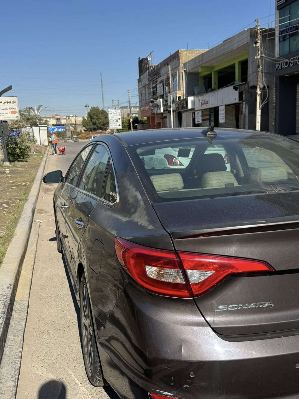 سوناتا.  2017.  بغداد. فول موصفات. ماشيه.  54 الف
حادثها. منشور صبغ فقط جاملغ خلفي.  وبيها ملاحضات بسيطه 
موصفات.  
بصمه. 
فتحه
كراسي. جلد 
كراي كهرباء 
تدفاء. بل كشن 
رادار 
حساسات
كار بلاي 
فول الفول.  هيه. 
مكانها. البنوك. 
معروضه. 137.  وبيها مجال. 
***********
