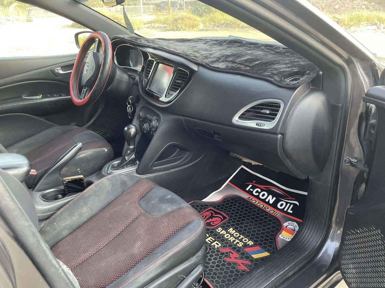 دارت 2016 البيع سعرها 70 رقمه الجديد بيه ضربه بل جاملخ الكدام او جملخ الوراه بس ام صلحت تبريد المكيف شغل مكينه بس زنجيل بيه مكظوع حداديه زينه سياره حلوه تحكم استيران مانع الزلاق اني بس ناشره اتصل عل راعيه افهم منه ***********
