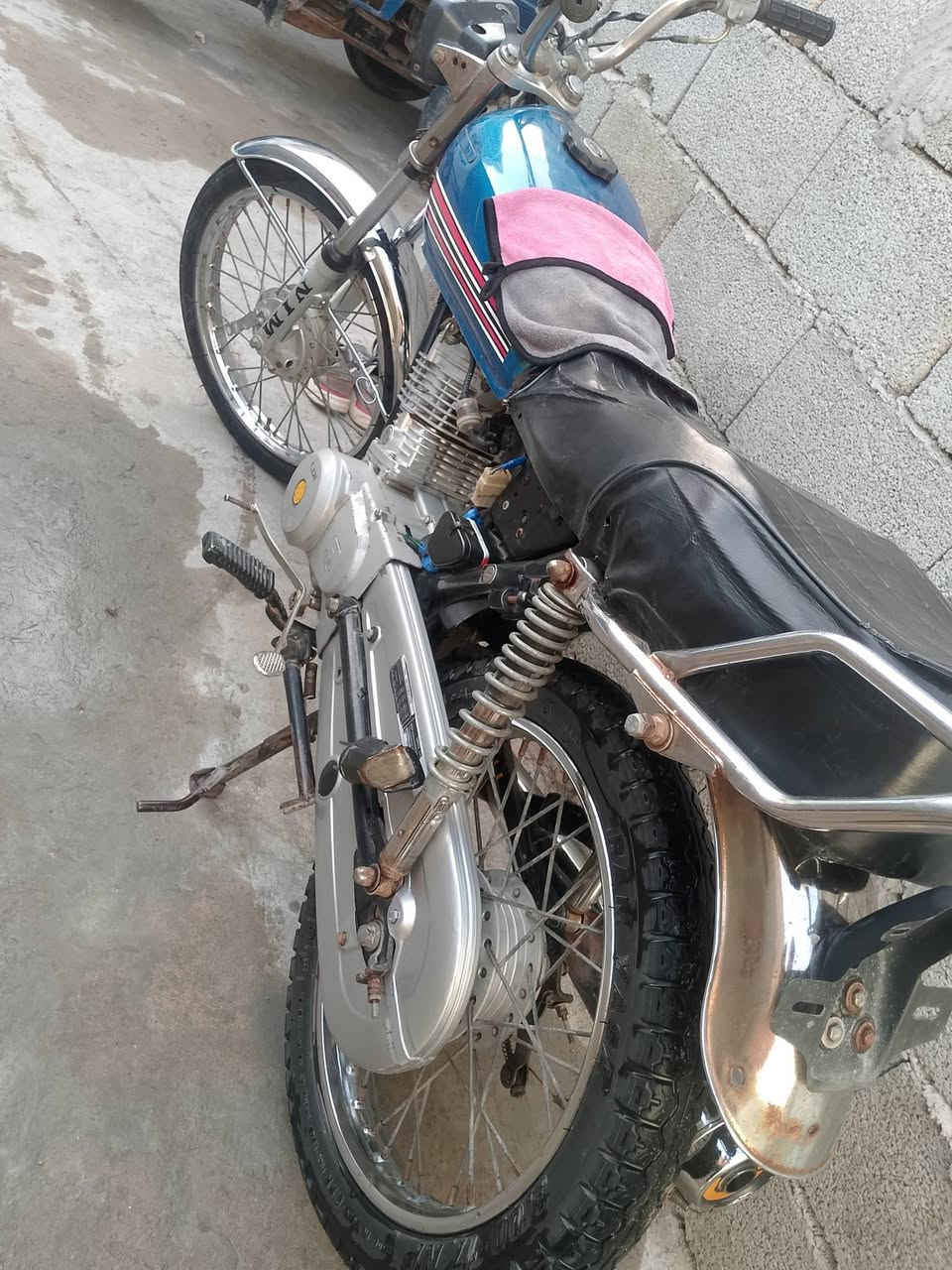 دراجا لبيع مديل واحدوعشرين مكفول وراق سبعه سعره 450 بي مجال شراي يدك عليه رقمي 077
***********
