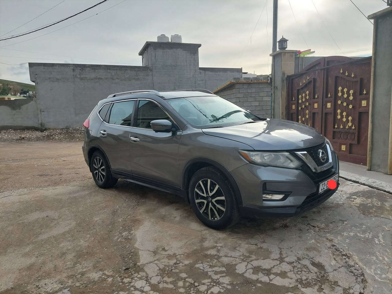 نیسان رۆج 2017 مواسەفات SV بۆ فرۆشتن ،
پێنج کامیرە،سندوق شەفت ،بەسمە،کوشن کەهرەبائی ،
سیارە حیزام سوبغ ، پێش و پاش کەبس ، بێ داخلی ، شرط ،
نرخ :- 120 $ ومەجال ، 800 $ دۆلار غرامەی لەسەرە لێی دەبری ،
شوێن پارێزگای دهۆک وقەزای بەردەرەش *********** واتساب،
