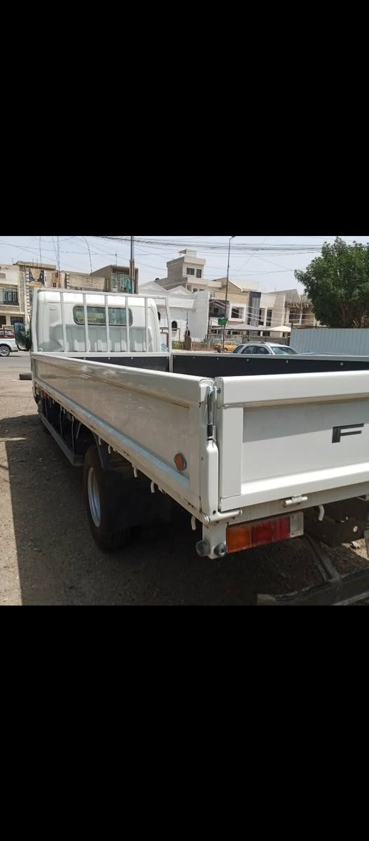 السلام عليكم 
للبيع بدي زيرو 
للبيع بدي زيرو 
كنتر 5 متر طويل 
***********
عنوان بغداد. البنوك
