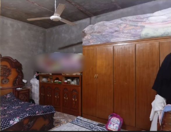 بيت للبيع قرب سيطرة سوق الشيوخ 
يتكون من 2غرف مع مطبخ+صحيات كاملات 
الهول ودوانيه هيكل مساحه 200
السعر 40بيه مجال 
***********
