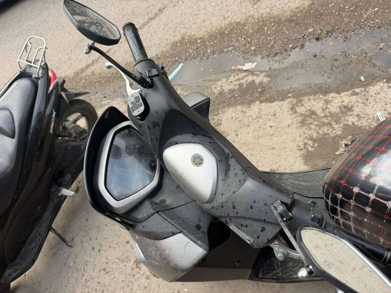 سلام عليكم دراجه اي ماكس حديث 2019 دراجه حلو ورزنه بالمشي امانة الله كل نقص مابيه دراجه خير من الله وهاي كدامك الصوره
العنوان باب معظم الرقم ***********
