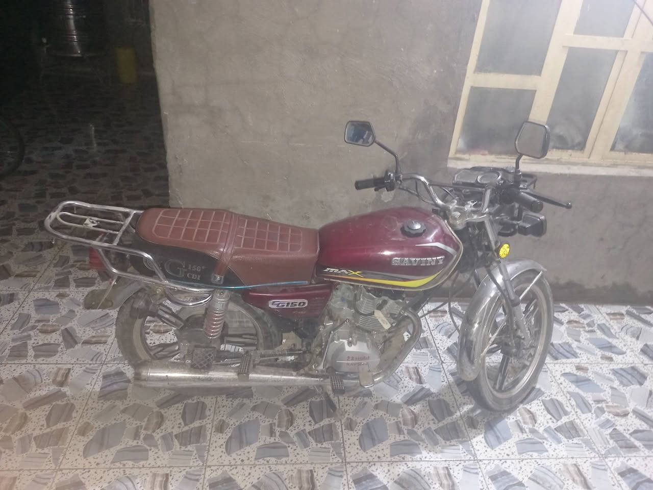 السلام عليكم مطار للبيع موديل 23 رمادي شارع 20 سعر 650  ***********
