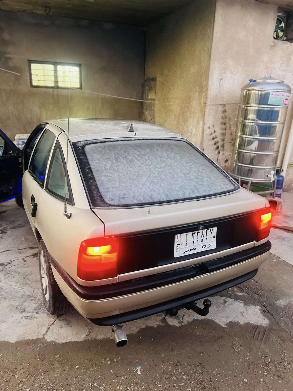 من رخصه الادمن السلام عليكم اوبل فكترا موديل 92 لون ذهبي محرك كير خير من الله تخم تاير غرفته مرتبه رقم ( كربلاء) تحويل مباشر السعر (25)وبيه مجال مكان سياره بغداد / ابو غريب للاتصال (***********)
