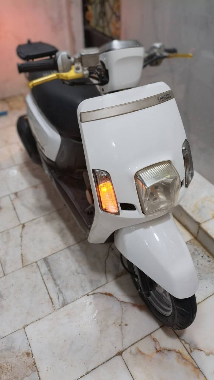 سلام عليكم دراجة بوليس مسطره للبيع
دراجة مكفوله كفاله عامه قبل شهر نازله من الرمبه اوراقها موجوده 
مبدل بيها كفرات وكفراتها الاصليه موجودات قبل كم يوم مبدل كلجات 
مزود بيها يدات بريك و قبق فلاوين شرط المعدل و الشلعه 
السعر مليون و 300 وبيها مجال مكاني كربلاء حي العباس 
للاستفسار علئ هذه الرقم ***********
