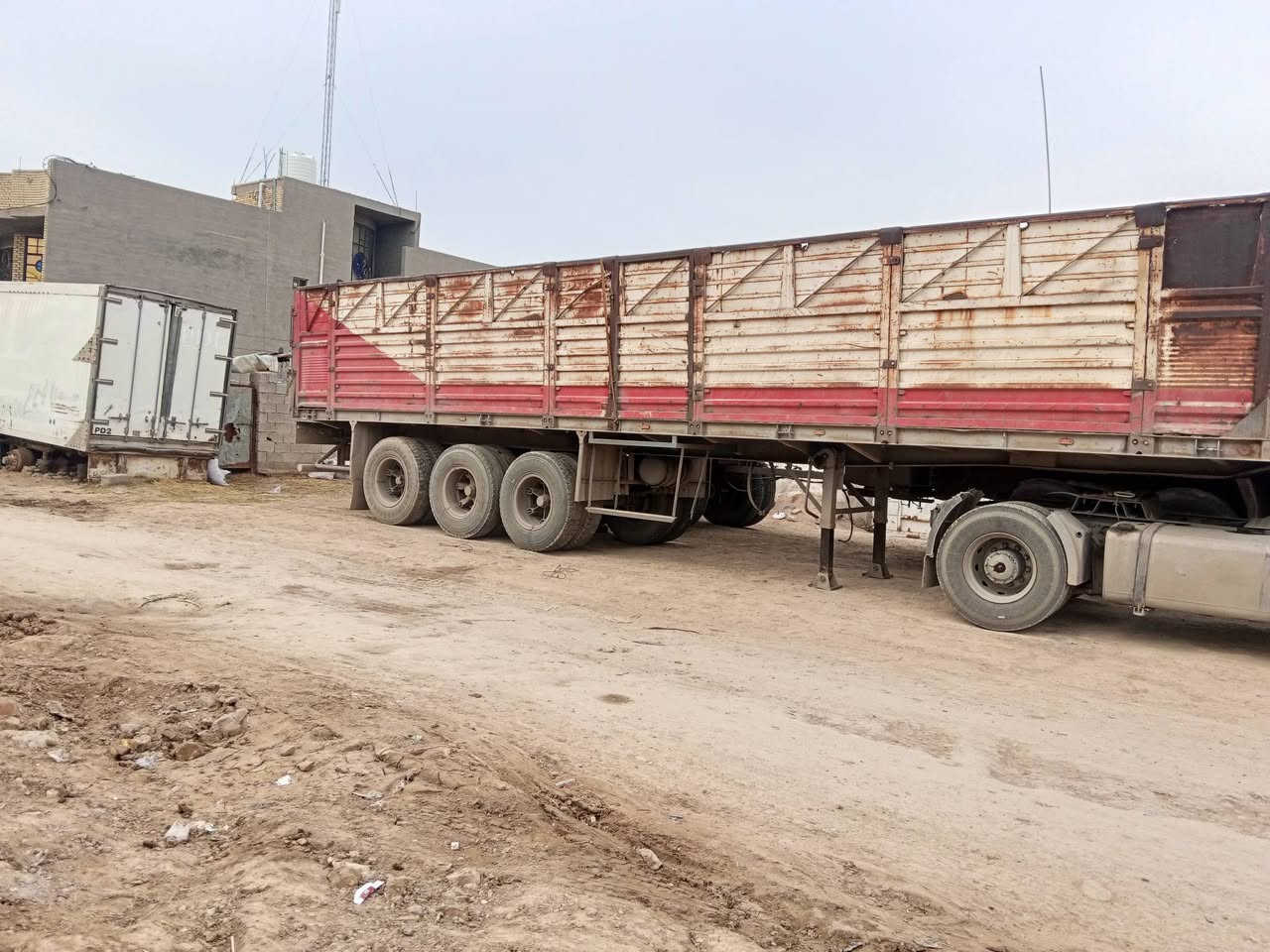 السلام عليكم عربانه البيع شاصي حداد 16 دنكير 14  تايرات نص عمر ***********
