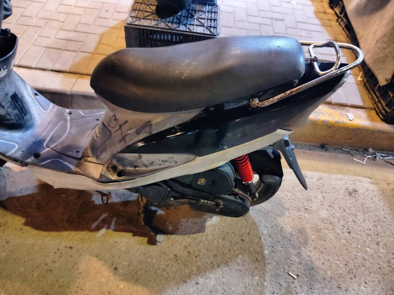 دراجه ياماها ماكس قجمه كفرات ختم واحد بلاد دراجة نظيفه استخدام شخصي قليل مكينة مجفته تجفيت اصلي درجة اولى شرط الفحص وشرط الشلعه والمعدل السعر 600 الف بيع فقط بدون مراوس مكاني البصرة الزبير شراي يتصل وبالخدمه ***********
