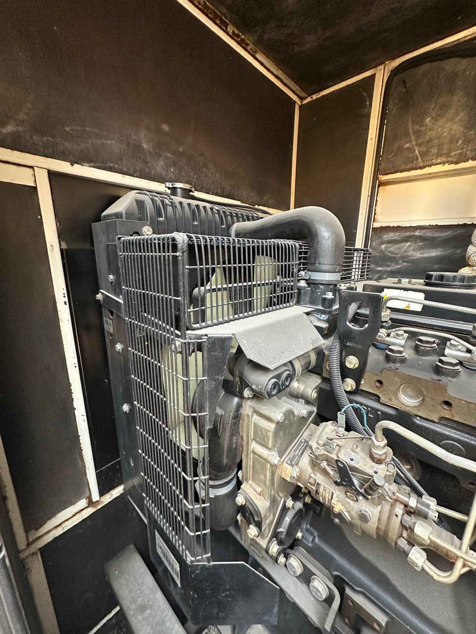 مولده للبيع بيركنز إنكليزي اصلي 100KVA مستعمل قليل راس توليد لوري سومر فرنسي كاتم شركه غدار للأستفسار على الرقم 

‏‭0772 710 1886‬
