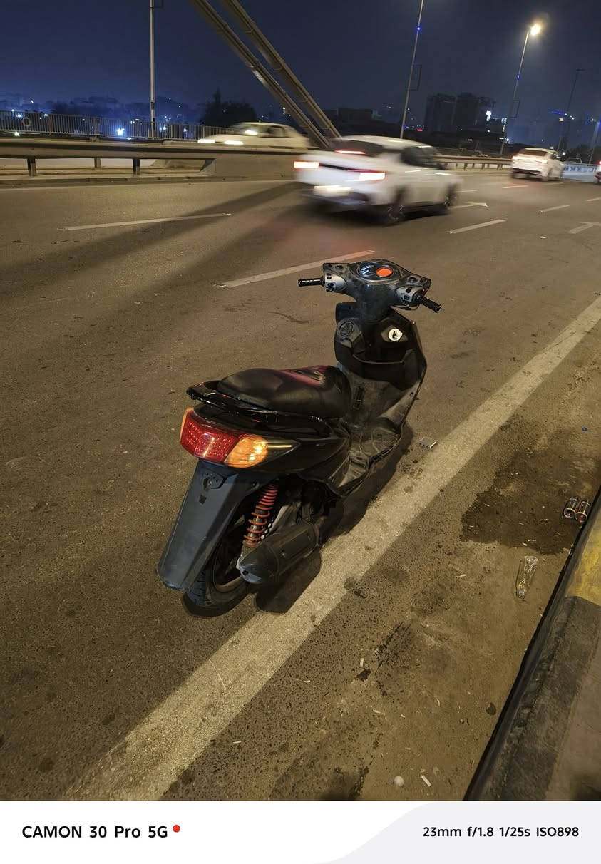 سكنس فحل نوزل دراجة نظيفة مكينة خير من الله كهربائيات شغالة اشاير كاملة لايت زنون 
السعر 600 وبيهة مجال 
المكان الاعظمية
الرقم ***********
