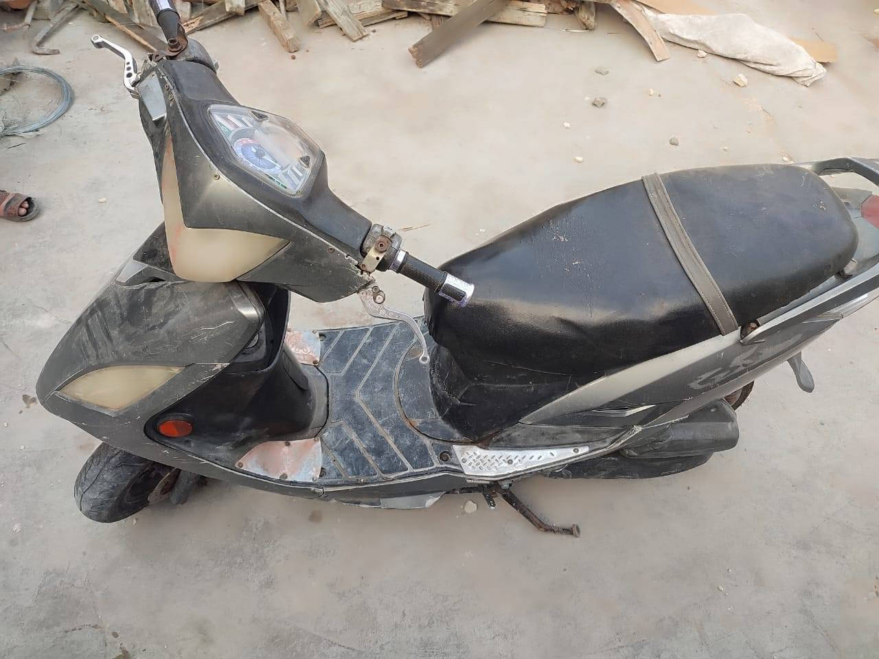 كامكو G5 اربع ولفات
دراجة شغالة سلف وكهربائيايات خلل بسيط  تجي بدون هندر من الشركة مفتوحة تزويد فقط اوراق الاستفسار *********** هاذ رقم راعيه انه مكلف بل نشر السعر 400وبيه مجال
