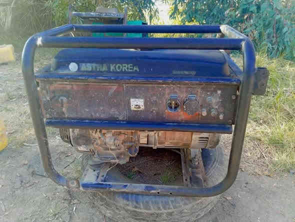 مولد كامه بانزين شغال ونضيف كلش مال باله   سعر 300 وبيه مجال مكاني مشروع المسيب*********** 💔***********
