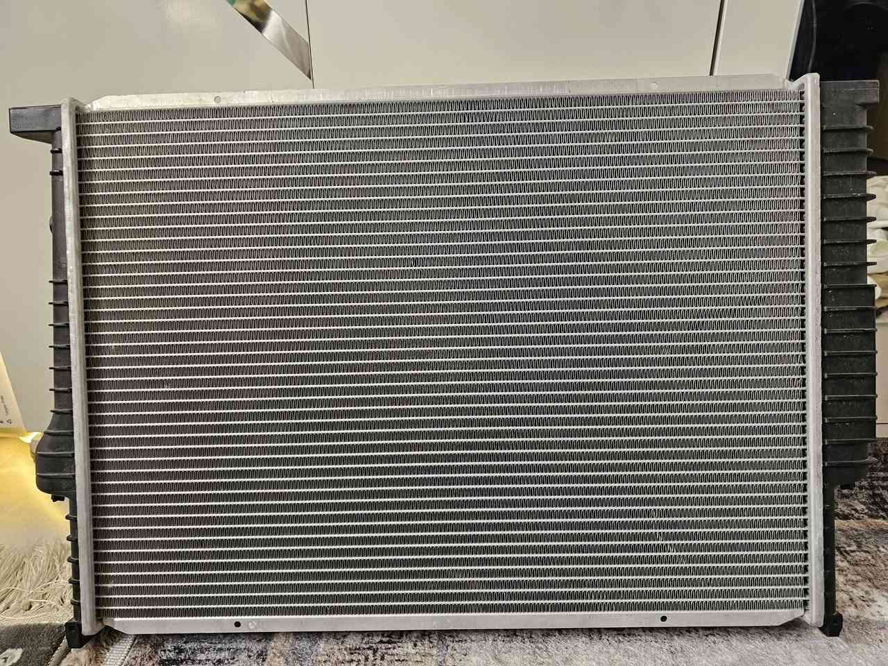 السلام عليكم 
راديتر bmw 
يرهم لل 500و 700 بدي قديم 
E34 و E32 
جديد غير مستخدم 
سعرة 75الف فقط 
مكاني بغداد
موجود توصيل


**إذا كنت صاحب هذا الإعلان وتريد حذفه لأي سبب، رجاءا أرسل رسالة إلى الدعم الفني**