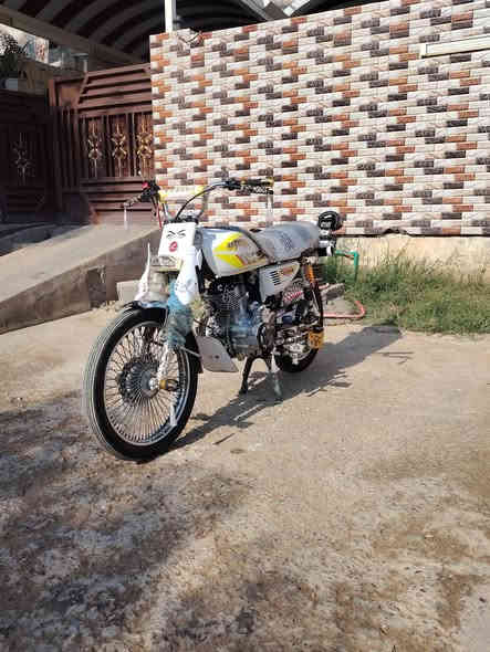 للبيع دراجة نامي برو محرك 200بدون اي نقص أوراق كامل كاربايات شغال تايرات جديد صالنصهS500 جاهزه الدراجه سعر ٦٥٠ وبي مجال بسيط رقم موبايل ***********
