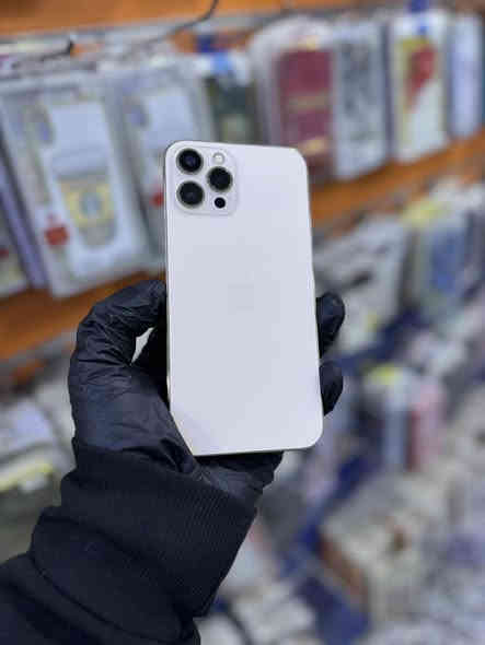 12 برو ماكس 
بطارية 100 
ذاكره 256 
ماستر A/AA 
نضافه فول 
مبدل شاشه وبطاريه 
سعره 369 بي مجال 
***********
