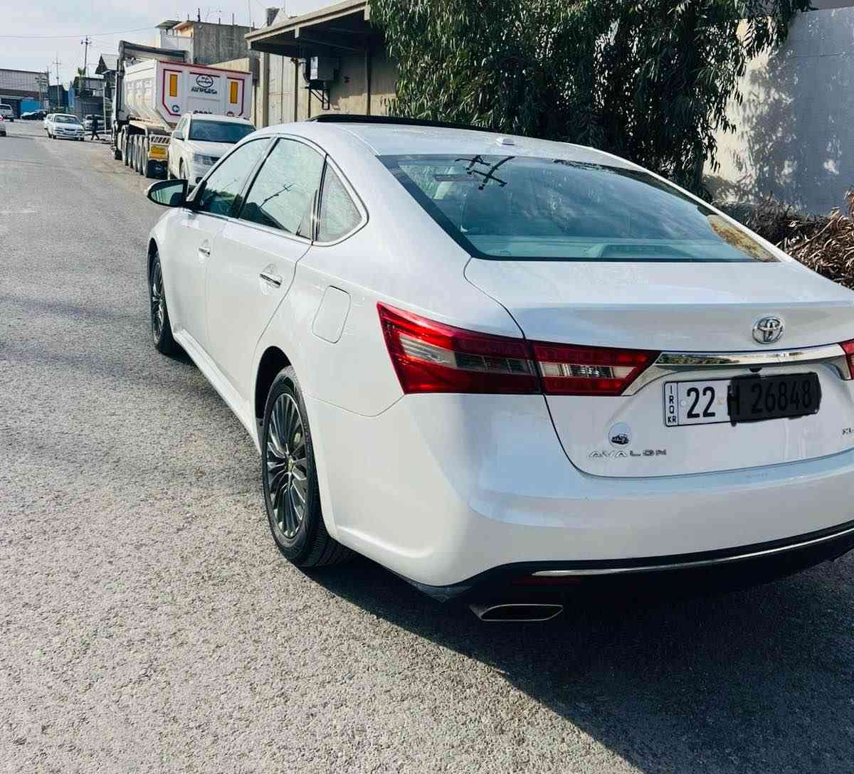 تویوتا ئەڤەلۆن 2018 
مواسەفات ئەمریکی 
تەنها بۆنیت بۆیاغە و دوو جێگای پی دی ئارە 
ئێرباگ سیستەمە
رەقەم و سنەوی و ژینگەی تازەیە تا ٢٠٢٩ 
سیارەکی پاک و بێ مەسروفە 
٢٢٠ وەرقە و مجالێکی کەم 
ژ. م. *********** أربيل, العراق
