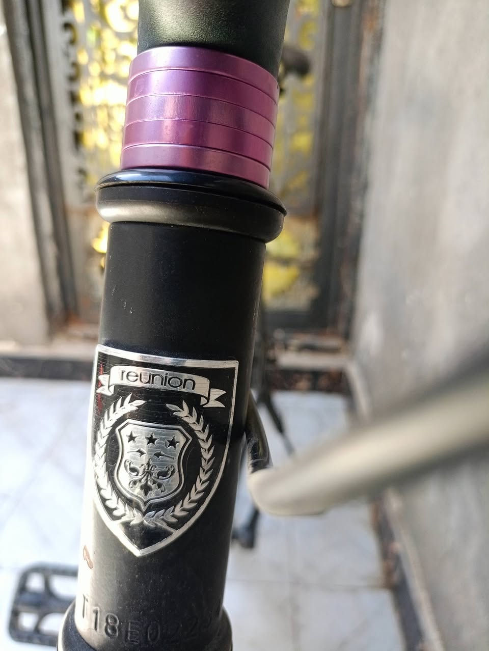 للبيع بايسكل نوع Reunion 🚴‍♂️
بايسكل رياضي خفيف وسريع، مناسب للمشاوير والرياضة.
لون أسود مع جنوط بنفسجية، شكله حلو وقيادته مريحة.
المواصفات:
نوع: Reunion
تايرات رفيعة للشارع
فرامل أمامي وخلفي
بدالات 8 سرع
حالته جيدة وجاهز للاستخدام
💰 السعر: 150 وقابل للتفاوض
📍 الموقع: البصرة 
للمهتمين التواصل خاص. *********** البايسكل يصلح للشباب والبالغين
