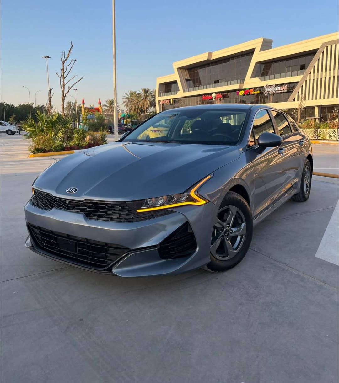 السلام عليكم للبيع
KIA (K5-LX5 2021) وارد أمريكي 
رقم بغداد 
مواصفات 
بصمة أبواب + تشغيل 
تشغيل عن بعد 
شاشة ابل كار بلي + كامرة خلفية 
أربع وضعيات قيادة 
قيادة ذاتية 
تحديد مسار 
مانع تصادم 
سايد بريك بصمة
تبريد شاشة 
AUTO HOLD
رادار جانبي 
محرك 1.6TURBO🚀
ماشية 31,000mi
السياره حادثها (جامرلغ وحافة البنيد فقط)
وصور الحادث مرفقة بالمنشور  
السيارة جديدة جداً  احلى من الصور جاهزة من كل شيء 
السعر 162 وبيها مجال 
العنوان ديالى بعقوبة 
للأستفسار الأتصال على الرقم ***********
