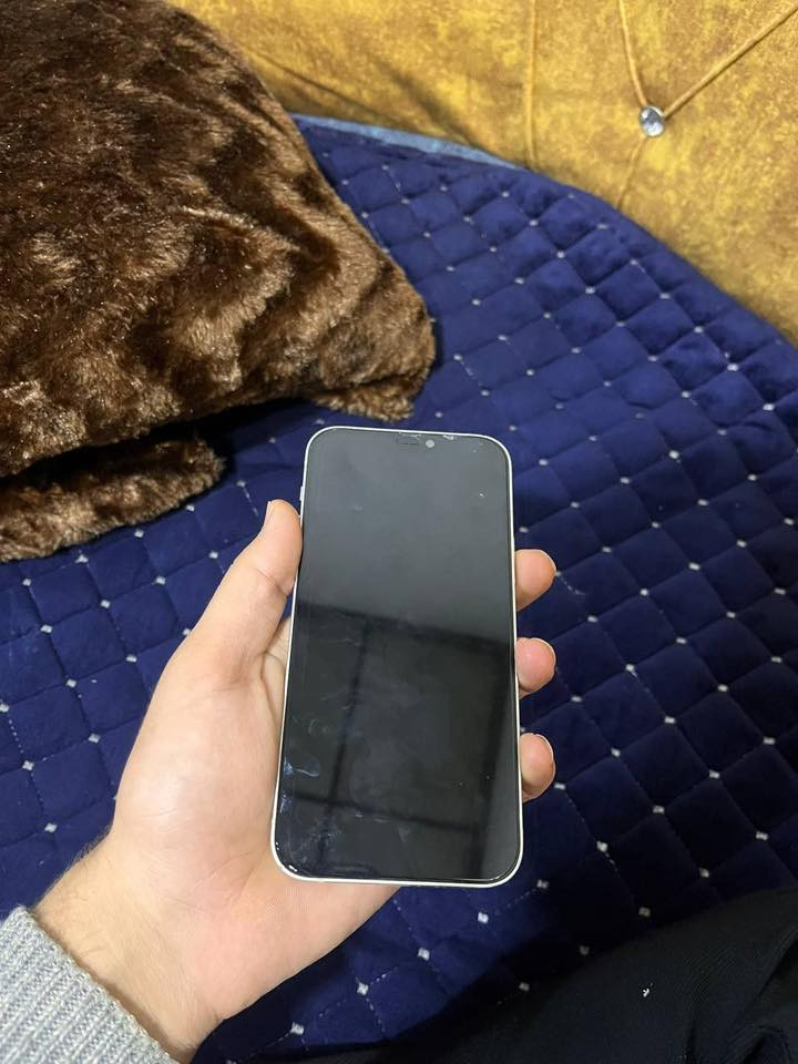 السلام عليكم ايفون 12 عادي لون فستقي
ذاكرة ١٢٨
باتري 75 
شاصي نظيف مثل ما موضح بل صورة 
جهاز تك سمكرت 
شرط الجهاز ما  مفتوح ولا ملعوب بي شركة بعده نظيف كلش 
سماعة داخلية عاطله فقط عند المخابرة لازم مكرفون 
والجهاز كدام العين سعر (260)
*********** 
واتساب كذالك بي
