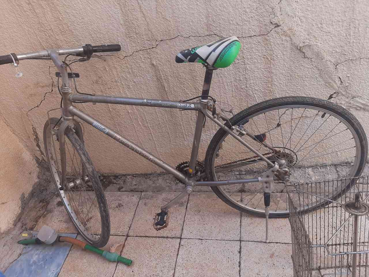 للبيع موصل حي الانتصار قرب أسواق حسام تعال قيم


**إذا كنت صاحب هذا الإعلان وتريد حذفه لأي سبب، رجاءا أرسل رسالة إلى الدعم الفني**