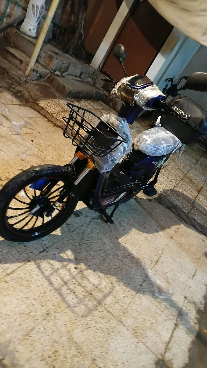 السلام عليكم ماطور شحن للبيع حجم20 لون ازرق 5باتريات ماطور نضيف بي اسويج وبصمتين وسويجين مال الجنطه  السعر اب 225وبي مجال شراي تعال خاص عنوان موصل حي البلديات  قرب خالد ابو الكص رقم الهاتف***********
