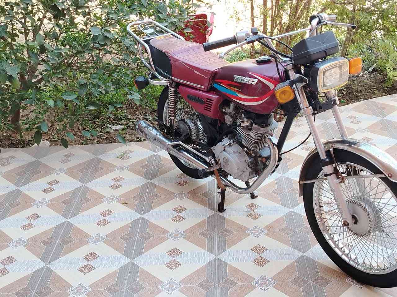 السلام عليكم
تايكر موديل  20 دراجة كفاله عامه محرك خير من الله وراق كامله عنوان ديالى كنعان باقي التفاصيل خاص او تصال على***********⁩
