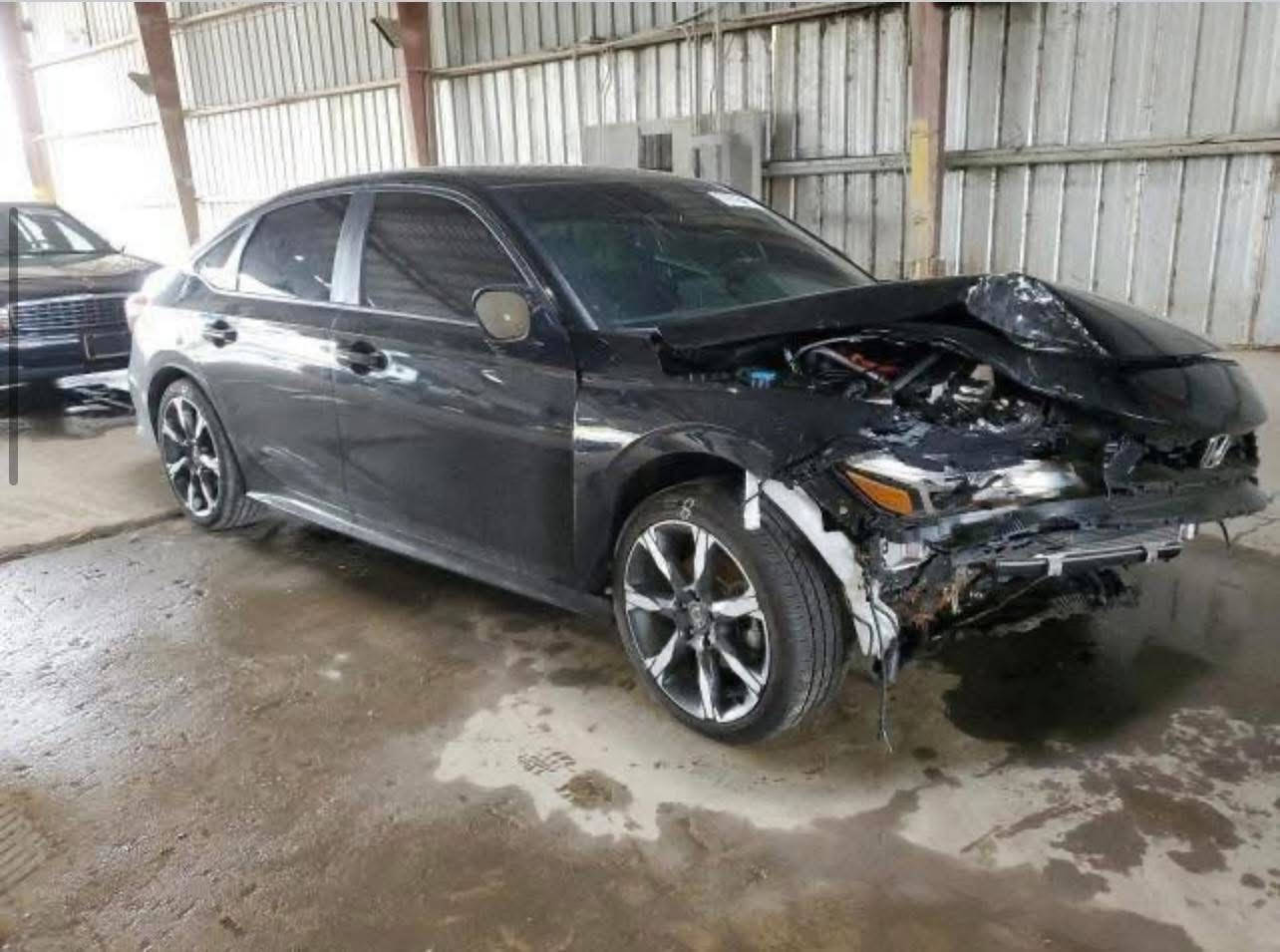 هوندا سيفيك موديل 2025فة تورنك معروفه موصفاته سياره فول
تحديد مسار 
تثبيت سرعه
رادارات 
حساسات 
تدفه كشنات 
فتحه 
سستم صوت boos
كشنات كهربائيه 
شحن واير ليس
ماشيه 20الف 
سياره به قطعتين بنيد من امريكا 
وباب وره سايق صاير بي صبغ ع كد ضربه 
سياره خير من الله 
للبيع او مراوس حسب قناعه 
***********
