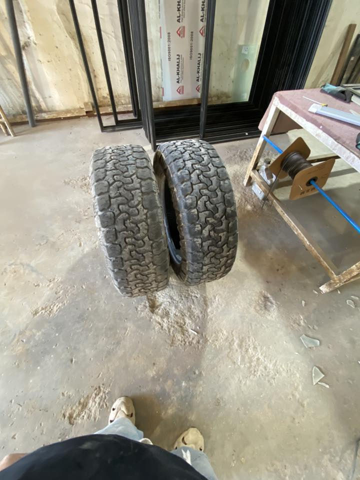 تايرات Terrain pro امريكي تخم كامل مال دوح رام قياس 275/65R20 سعرهن 150 الف رقمي ***********
