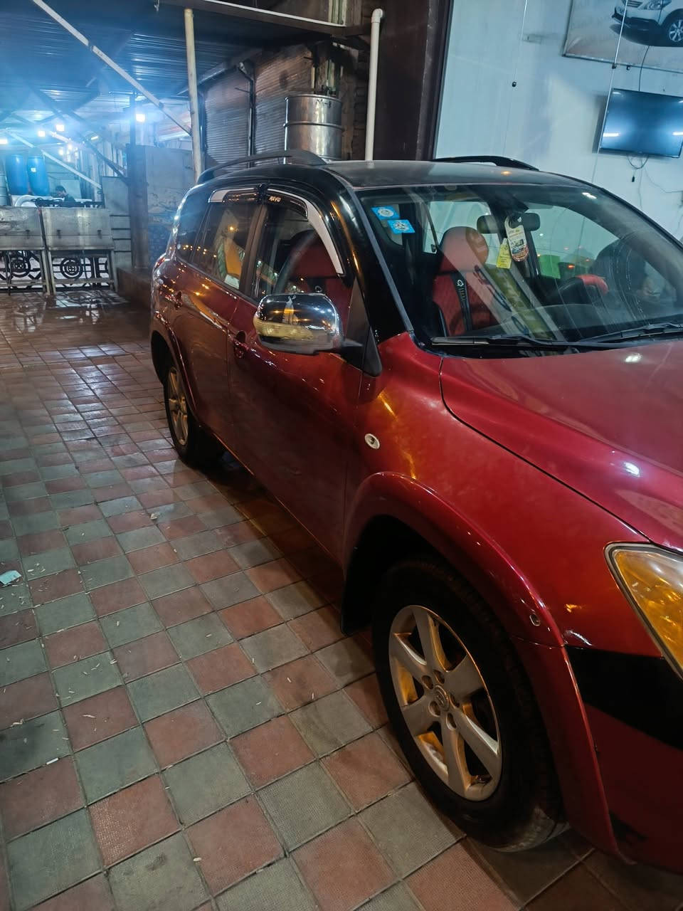 راف فور 2007 خليجي السيارة جاهزة كير محرك جديد تبريد بشرط نظيفه السيارة بيها صبغ قطعتين جاملغ ايمن و بنيد و شبر بالصندوق اثر جراد 
بيها جراد بالقمارة و مغلفها فابلون 

السعر ب 98 و بيها مجال قليل مكان السيارة الفلوجة 

رقم الهاتف ***********
