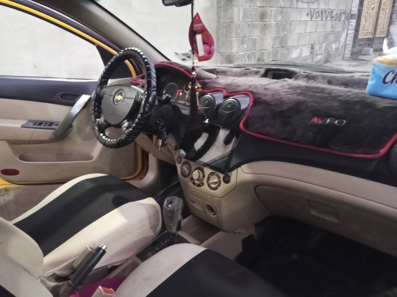 السلام عليكم/افيو وارد خليجي داخل لونين موديل 11 رقم بغداد الماني مشروع وطني شرعي بالموصل اتريد تحويل اتريد وكالة بيها چاملغ وباب النفر بدون دواخل شرط مكينة استرا گير توماتيك مؤسسة عليها غرامة 100 الف وهيئة 3 اشهر سيارة حلوة وناصبة بيها ملاحضات بسيطة سعرها /62 ورقة وبيها مجال بسيط/ موصل الايسر /***********
