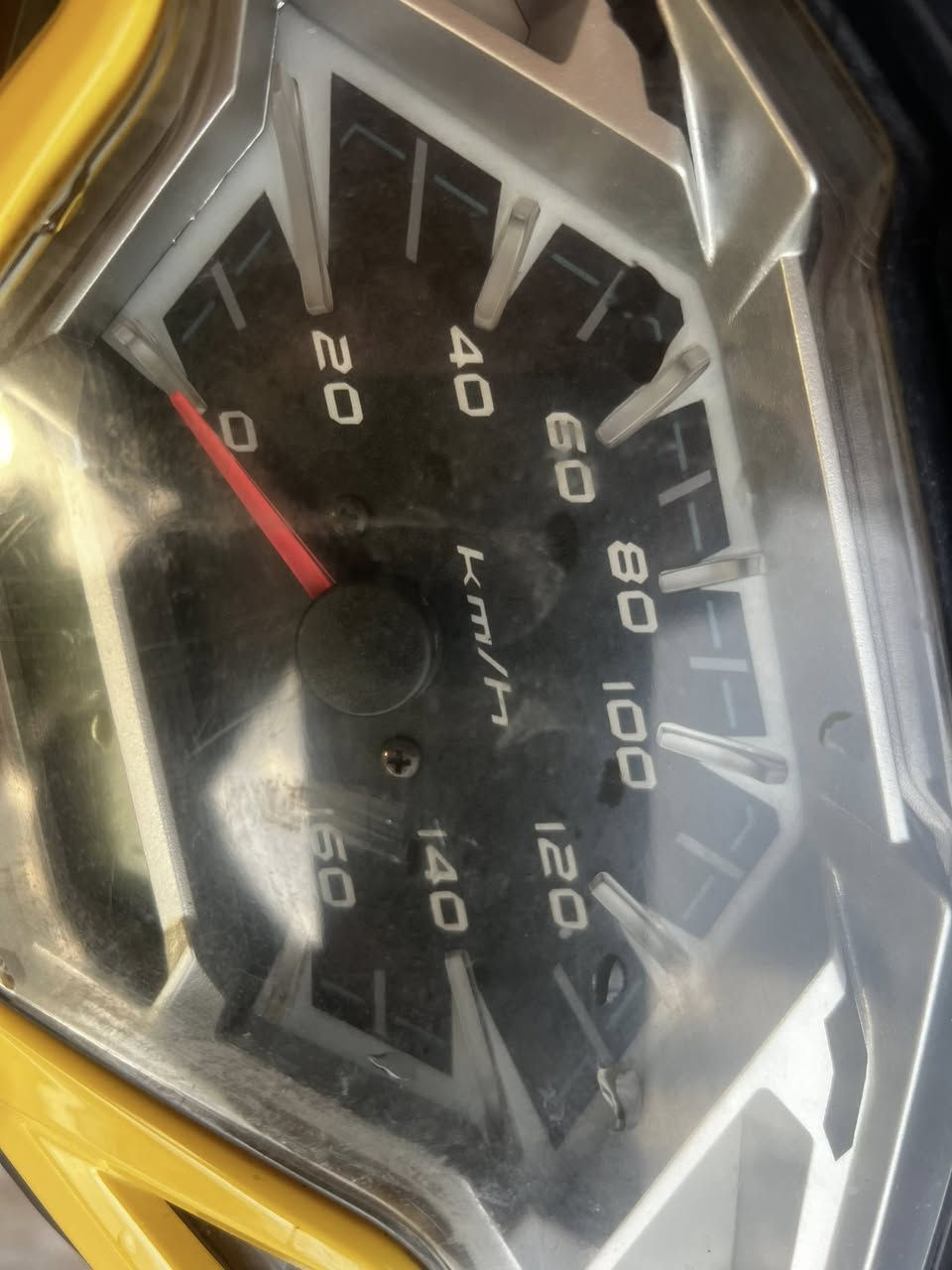 جيتي اس صيني سلف كهربايات كله شغال شلعه ومعدل طيارة مكفولة من كلشي مستعجل على لبيع ب450 بيها مجال بسيط 
***********
مكاني بغداد الانتصار مقابيل بوب شام
