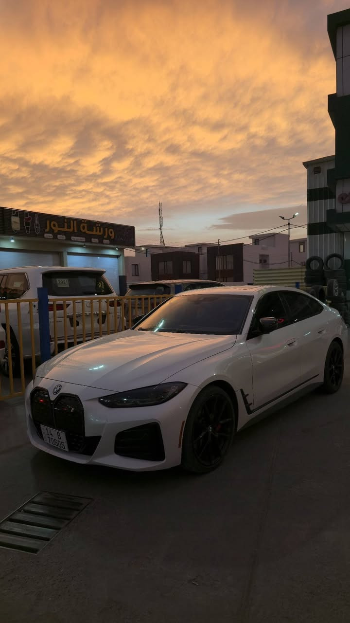 انظف i4 بالعراق بيع مستعجل 
BMW i4 eDrive40 2023

M Package pro🔴

 Shadow Line🔴

M Aerodynamics Package🔴

adaptive air suspension 🔴 (ريشة)
بدون ايرباكات 🔴🔴🔴

محرك كهربائي خلفي (RWD)
قوة حصانية:335 hp
عزم: 430 nm

الممشى: 37,000 ميل

لون السيارة: mineral-weiss metallic

كشنات: احمر

المدى: 590km على ويل 19

عليها ويل M850 حجم 20

الضرر: 🔴 شبه كفالة بيها بارد صبعين بالجاملغ الخلفي عكس السايق 

صور الحادث مرفقة بالبوست🔴

عليها رقم لطيف بالعافية على الي ياخذها

المكان: البصرة

📞 للتواصل: ***********
