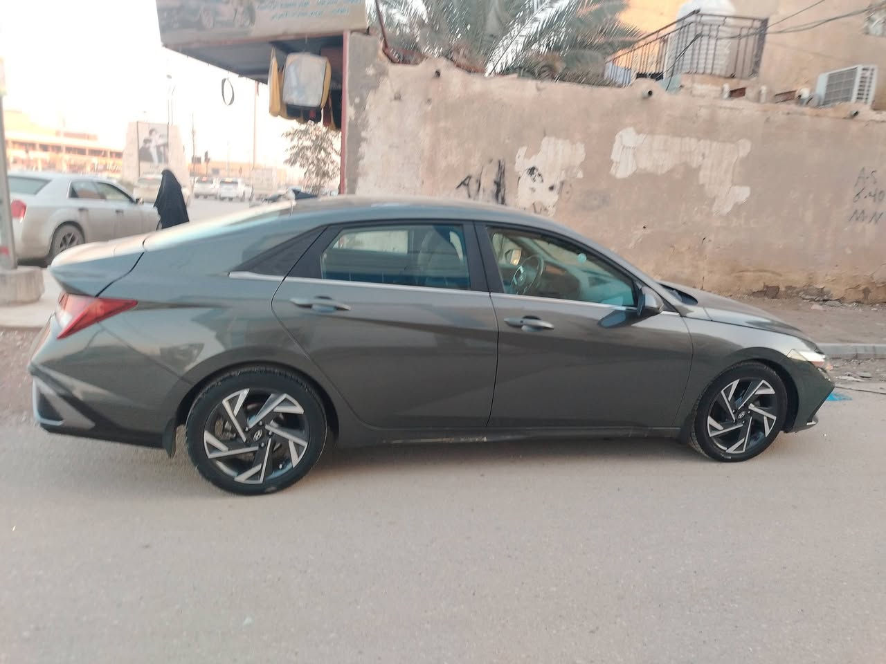 السلام عليكم
هونداي النترا 2024 معوقين ذي قار وكاله عامه. دخول جديد  للبيع158 وبيها مجال  

صور الحادث مرفقه بالمنشور. دواخل مكفوله

تبديل جاملغ فقط

اللون مميز زيتوني

سعة المحرك:- 2000دوش

الموديل 2024

🔸 فتحه سقف 

🔸شاشة دجيتل متصلة بلكامل

🔸بصمة تشغيل 

🔸بصمة أبواب

🔸بصمة صندوق 

🔸تشغيل عن بعد

🔸رادار امامي رادار خلفي وجانبي

🔸مانع تصادم بريك ذكي 

🔸مدخلين شحن واوكس

🔸تبريد بيانو منفصل

🔸دشبول لد بلادي الوان

🔸كاميرا خلفية دوارة

🔸كراسي تدفئة 

🔸مانع تصادم 💥 

🔸حساسات اطارات 

🔸مثبت سرعه Cross

🔸اضوية اماميه LED زنون 

🔸نضام ترحيب عند الاقتراب 

🔸مانع انزلاق 

🔸تدفئة بالكشنات

🔸تدفئة ستيرن 

🔸دخول ذكي 

🔸نظام قيادة ذاتية 

🔸انارة اضوية اوتوماتيك

🔸نظام GPS + خرائط 

🔸3 أنظمة قيادة (smart,Nor, sport) 

🔸شاشة اعطال الكترونية 

🔸زر عرض الكاميرا

🔸شحن واير ليس 

🔸تحكم ستيرن 

  تحكم بجام عن بعد

مكان السياره. الناصريه 

***********

‏ 

‏
