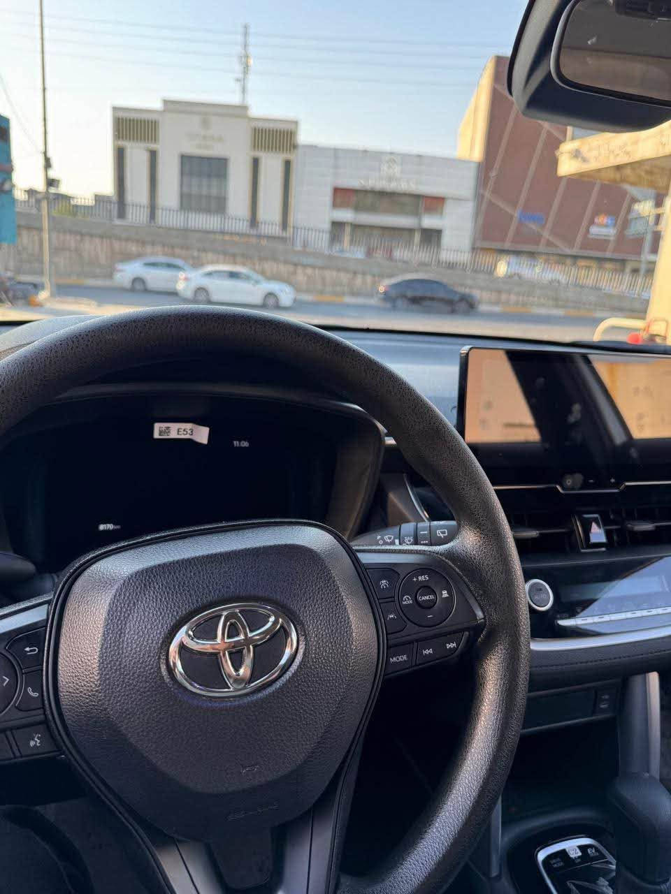 تويوتا كرولا كروز موديل 2024 HEV فوووول مراصفات دعامي لو دعامي بشرت هيجي نيه سياره كه زور جوانه بي كيشه يه 9000هزار رويشتيه هموشتي بشرت  جوار پينج دنكه تزري خفيفي هيه بس له سنور ديارا
سعرى199ورقه مجال عنوان هه ولير
*********** أربيل, العراق
