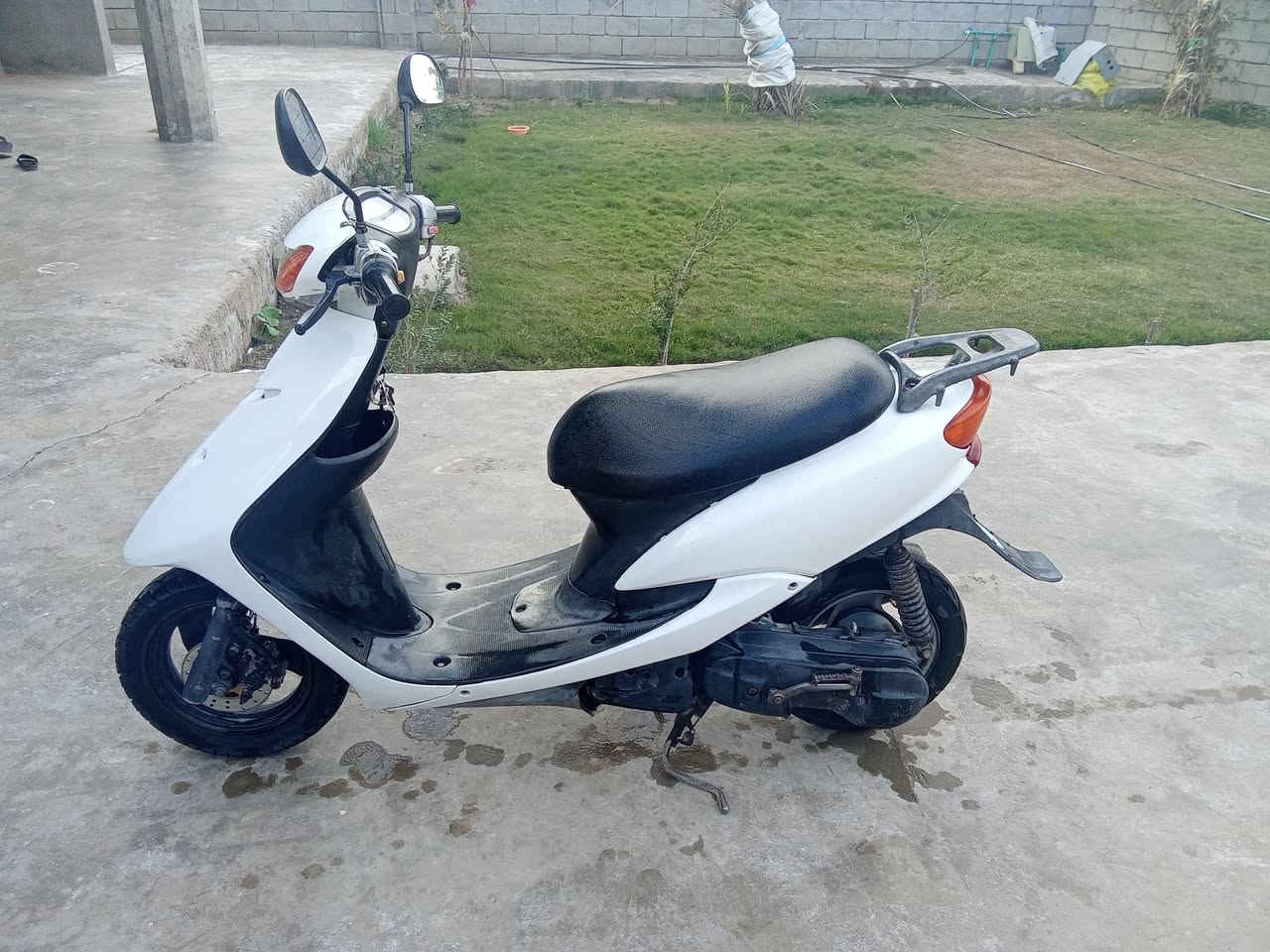 السلام عليكم اعادة النشر بسب الوعود الكاذبه عصفوريه البيع مكفوله  لا تنقيص ولا تبخير سعر 450 وبيه مجال مكلف  بالنشر الي يريد الدراجه يتصل على رقم ***********
