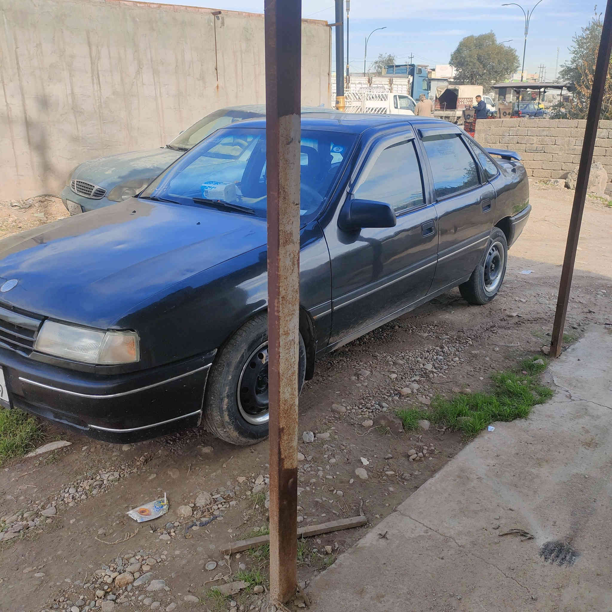 سلام عليكم فكتره اسود حجم 16 موديل 92 صبغ عام بدون ضرار ارقم جديد مسطره سنويه لي سنه 30 مع كلبون بنزين / السعر 40 / و بي مجال التواصل *********** / السيارة جاهزه دينار ما تعرف عليها
