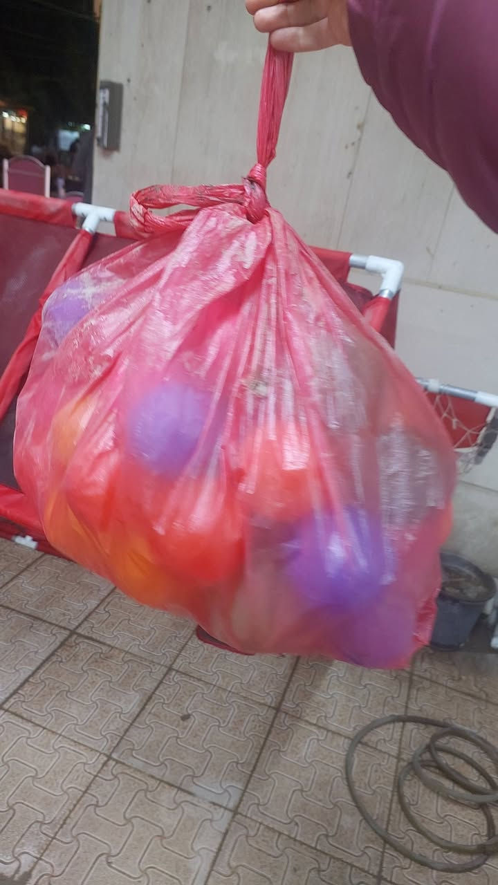 قفص اطفال مع كيس كرات
مقابل حلويات بسكتة 
عند الخياطة ام علي 
خياطة اللمسة الانيقة ❤️


**إذا كنت صاحب هذا الإعلان وتريد حذفه لأي سبب، رجاءا أرسل رسالة إلى الدعم الفني**