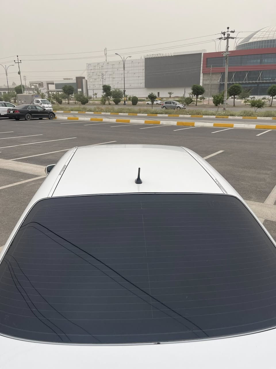 موس موس ١٨٢ ٢٠٠٥ 
٥ بەسمەیە 
٣دوگمە سپۆڕت
بێ بۆیاخ جگە لە شوێن موسەکانی  
لایت ناوچە کویر  
تەبریت ساردو گەرم مەزبوتە
ناو ڕەش فۆڕمیکای درزو شکاوی نیە
توندو تۆڵ 
٤ تایەو لوک. ویل دینگە
گێڕو مەکینە بەشەرتی ١٠ فیتەر
برێک بەسراوە 
بی مەسرەفە بەس لیخوڕی ئەویتە
 تەحکومات سەر سوکان هەموی ئیش ئەکات
0772 7188145
