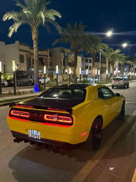 السلام عليكم جالنجر مديل 2018 sxt
سياره جديده للاخير بيه جاملغ ايمن او ايسر صبغع 
باقي سياره مكفوله بدون دواخل ماشيه 130 محرك 3500
مكاني بغداد حي الجهاد السعر 165 وبيه مجال 
***********
‏‪***********‬‏
