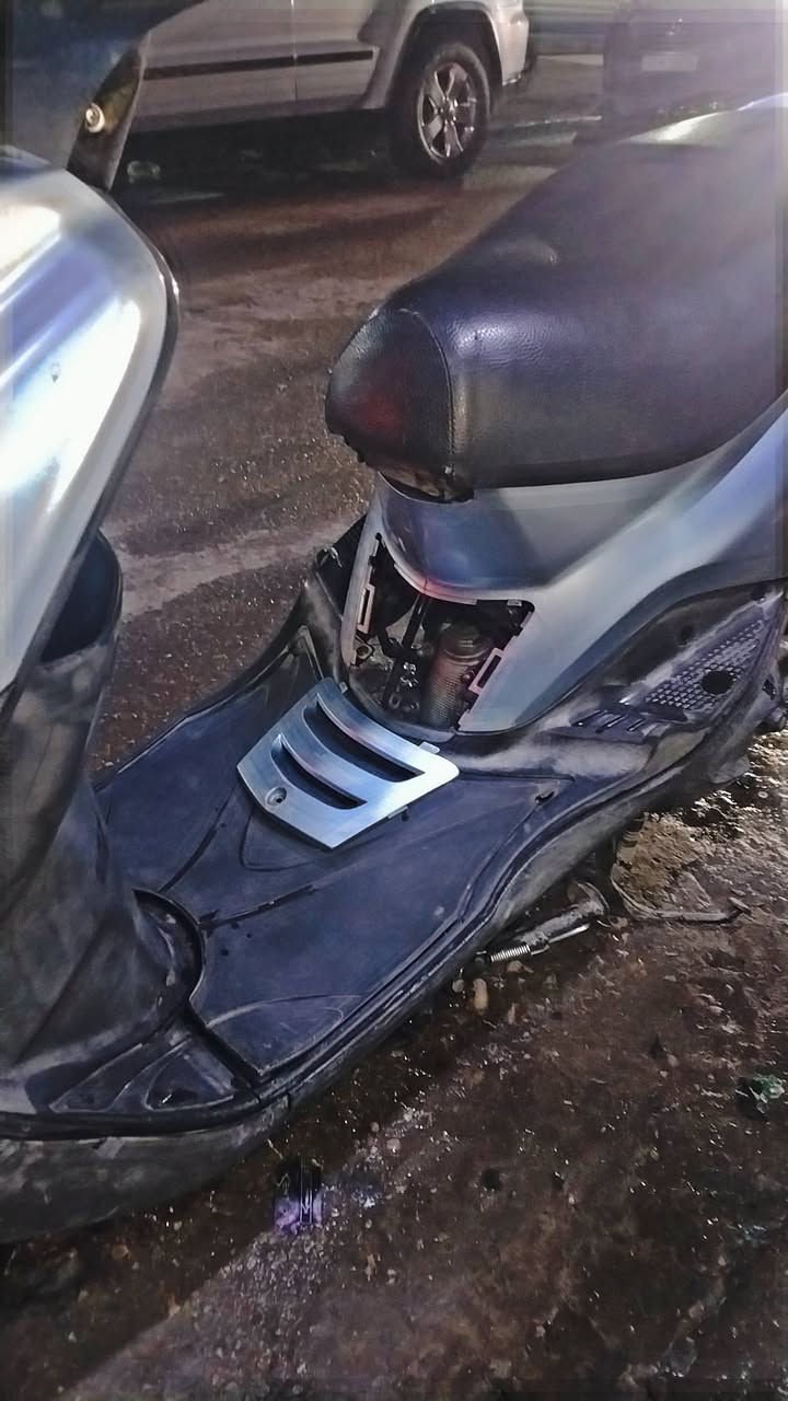 السلام عليكم ورحمةالله وبركاته
دراجه ابريز 140
كابريتر
محرك جديد مامفتوح
دراجه رنبه ماصلله هواي من نازله
نكره سلف باتري بلادي
كفرات بلادي ختم واحد
الاتصال:***********
