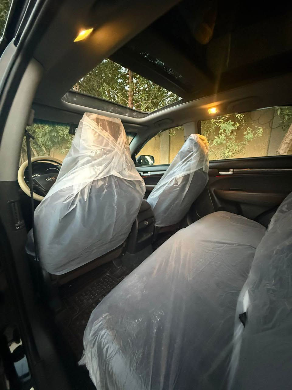 سلام عليكم كيا سورنتو خليجي موديل 2014
كويتي فول مواصفات واحد على واحد 
بصمه مري كهرباء بنراما تدفئه تبريد كشنات 
كشنات كهرباء لد نهاري فول واحد على واحد 
رقم بغداد بأسمي تحويل ثاني ييوم 
محرك 6 سلندر كير محرك كفاله عامه 
كشنات جلد قرميدي 
ماشيه 130 الف حقيقي 
السعر :178 وبيها مجال 
للاستفسار:***********
المكان: بغداد الكريعات او المنصور بغداد, العراق
