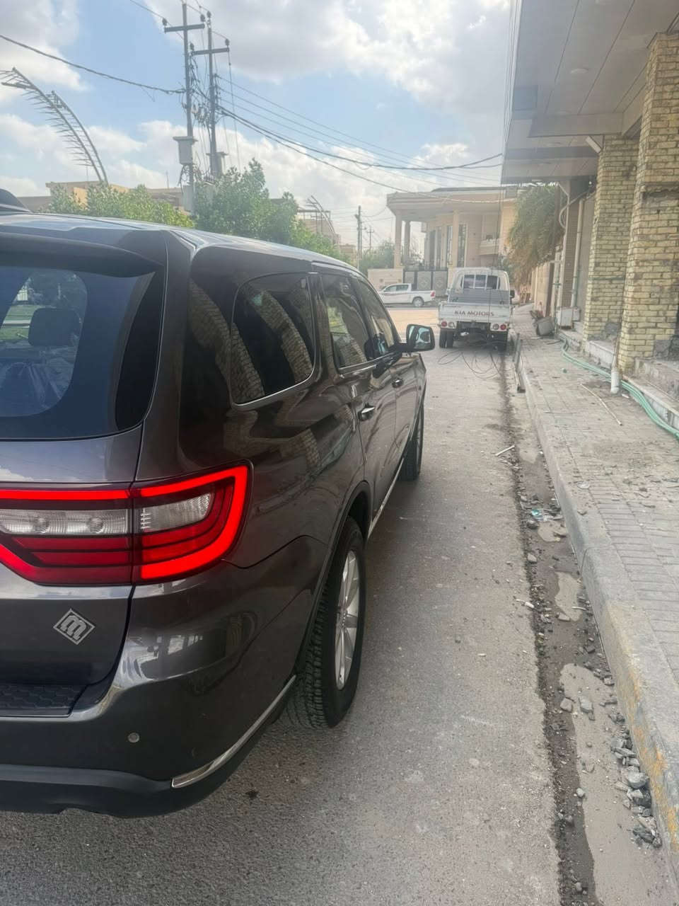 السلام عليكم 
دوج دورنكوا
٢٠١٤ 
بيها حجز تسجيل بصره 
خليجيه 
ماشيه ٦٤ 
٦ سلندر 
٧ راكب
٣ قطع تبريد
شاشه كبيره 
كاميرا
حساسات
كراسي حضن
كفاله ضربه وكص وفتح 
وفحصها وياها 

كفاله عامه 
ماعدا قطعه وحده صبغ تجميل بدون ضربه 
مكاني بصره 
للاتصال 
‭0770 744 4661‬
