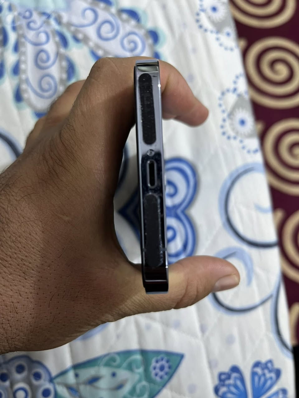 سلام عليكم ايفون١٣ برو ماكس امريكي نموذج ام مكفول بطاريه ٨٤ جهاز نظيف الاستفسار على هاذا الرقم  *********** مامتواجد على الفيس
