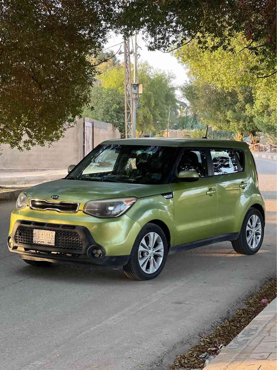 السلام عليكم
للبيع او المراوس حسب القناعة

كيا صول 2015 وارد امريكي
مكينة 2000 GDI بحالة ممتازة

السيارة بيها ربع البنيد من امريكا وبالعراق بدلت باب السائق نفس اللون وموجوده القديمه اذا تحب ترجعها ليبل واحد

ماشية 109 الف ميل تراي للبصرة
كير مكينة مكفولات
تبريد منضومة جديدة
الحدادية امامي خلفي جديده
شاشة كبيرة
تحكم ستيرن
بيها سماعات متنوصف 
لد متغير على السماعة

السياره جاهزه على اخر حبايه

السعر 99 ورقه بيها مجال
مكان السيارة نجف

*********** النجف, العراق
