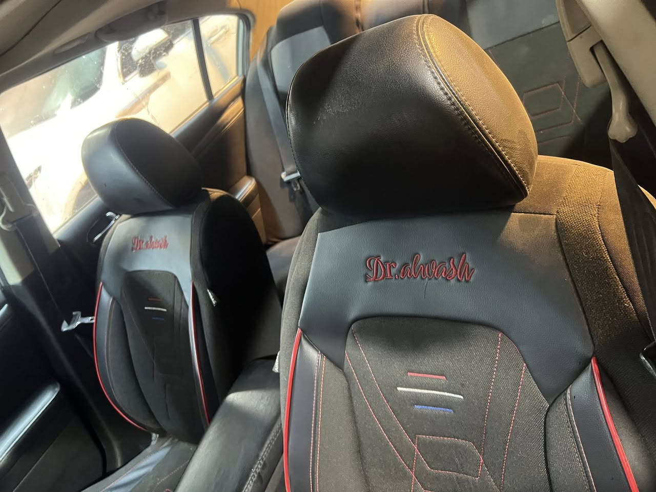 نيسان التيما بصمة 2008 محدث2012 صبغ عام وبوليش. السيارة مكينة جديدة ماصار شهر من شديتها تبريد منظومة كاملة جديدة ذاك الصيف سويتها كير خير من الله شاشة اندرويد كامرة امامية خلفية
السيارة كاملة من كلشي 
بيها مشكلة بالبور مال ستيرن بي صوت من تشغل شوية ويروح
والدشبول فاقد برمجة بس يتصفر
السيارة بالغزالية سعرها ٧٣ وبيها مجال حك الجية
باسمي وتحويل ثاني يوم 
تجيً وتشوف وتشلع عيوني 
***********
