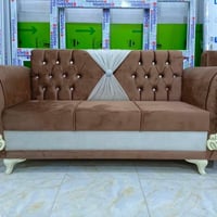 نعمل حسب الطلب ديوان أو تخم شغل درجه اولى وبي ضمان خشب روسي  سفنج مميز...