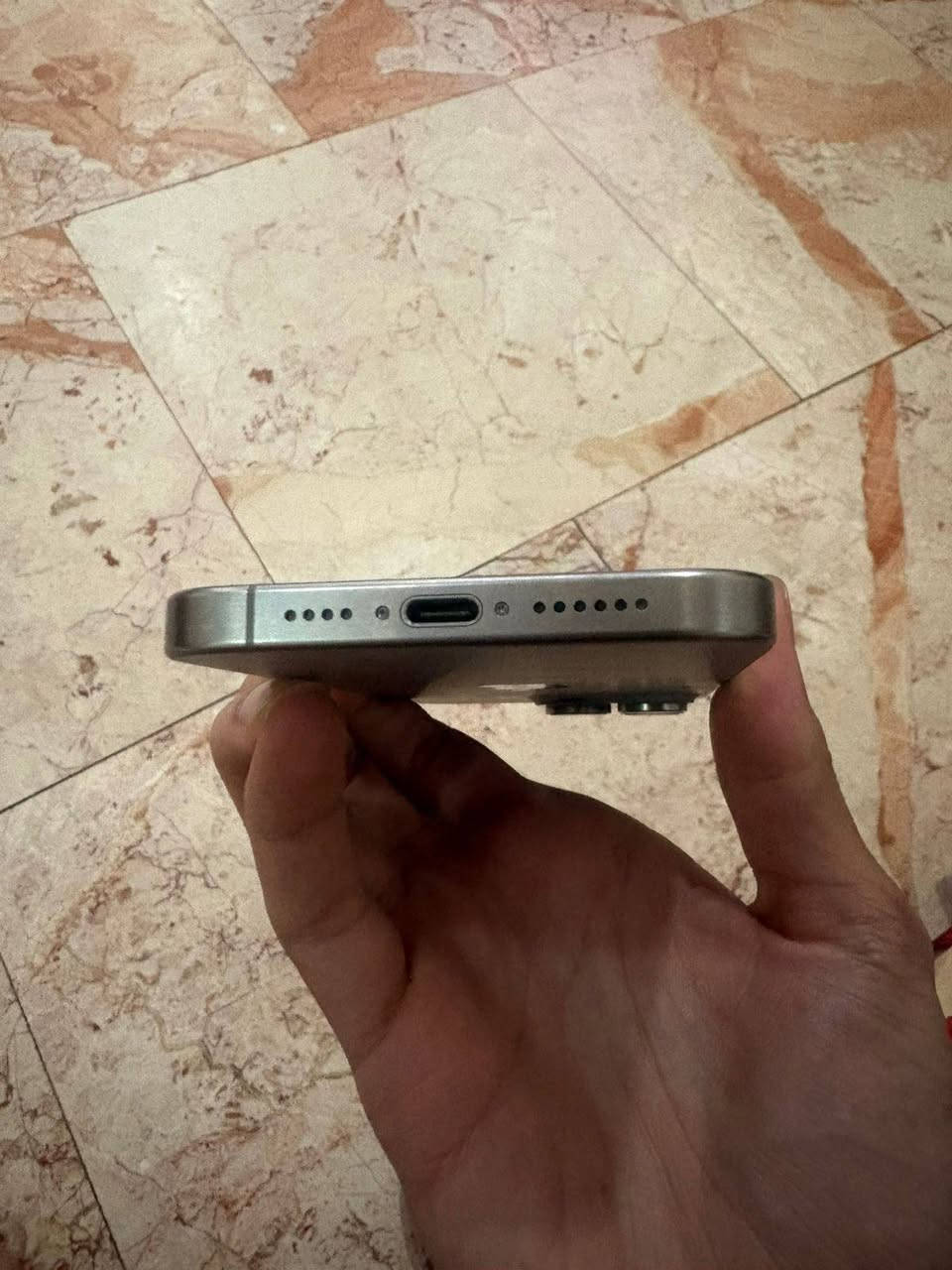 السلام عليكم 15 برو ماكس شرق اوسط (دبل) بطاريه 89 نضيف الجهاز غراضه كامله سعره 1100 وبي مجال بسيط مكاني حله ***********
